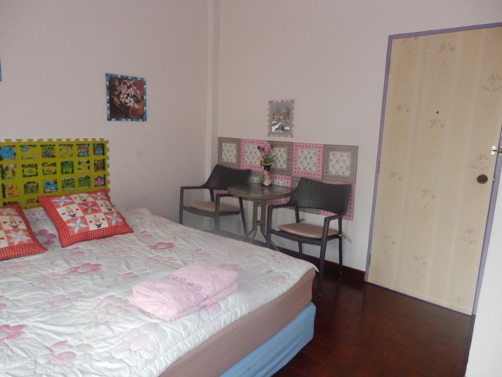 Hua Hin Tour Guesthouse Esterno foto
